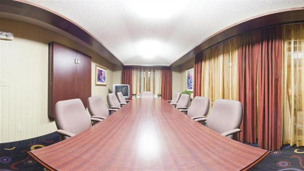 Holiday Inn Express Hotel & Suites Minneapolis-Golden Valley By Ihg St. Louis Park Esterno foto