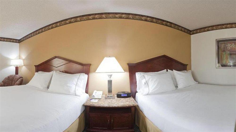 Holiday Inn Express Hotel & Suites Minneapolis-Golden Valley By Ihg St. Louis Park Esterno foto