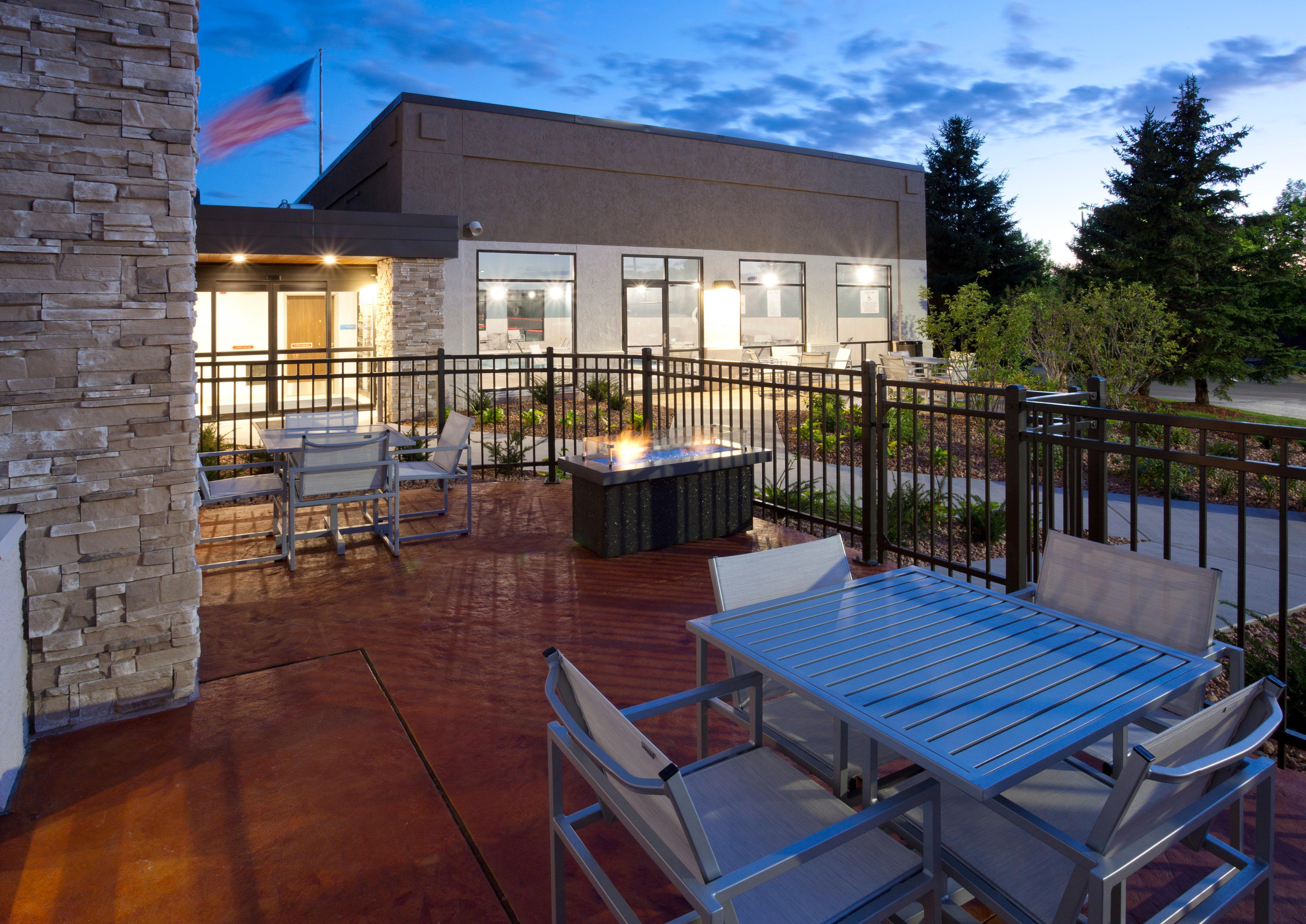 Holiday Inn Express Hotel & Suites Minneapolis-Golden Valley By Ihg St. Louis Park Esterno foto