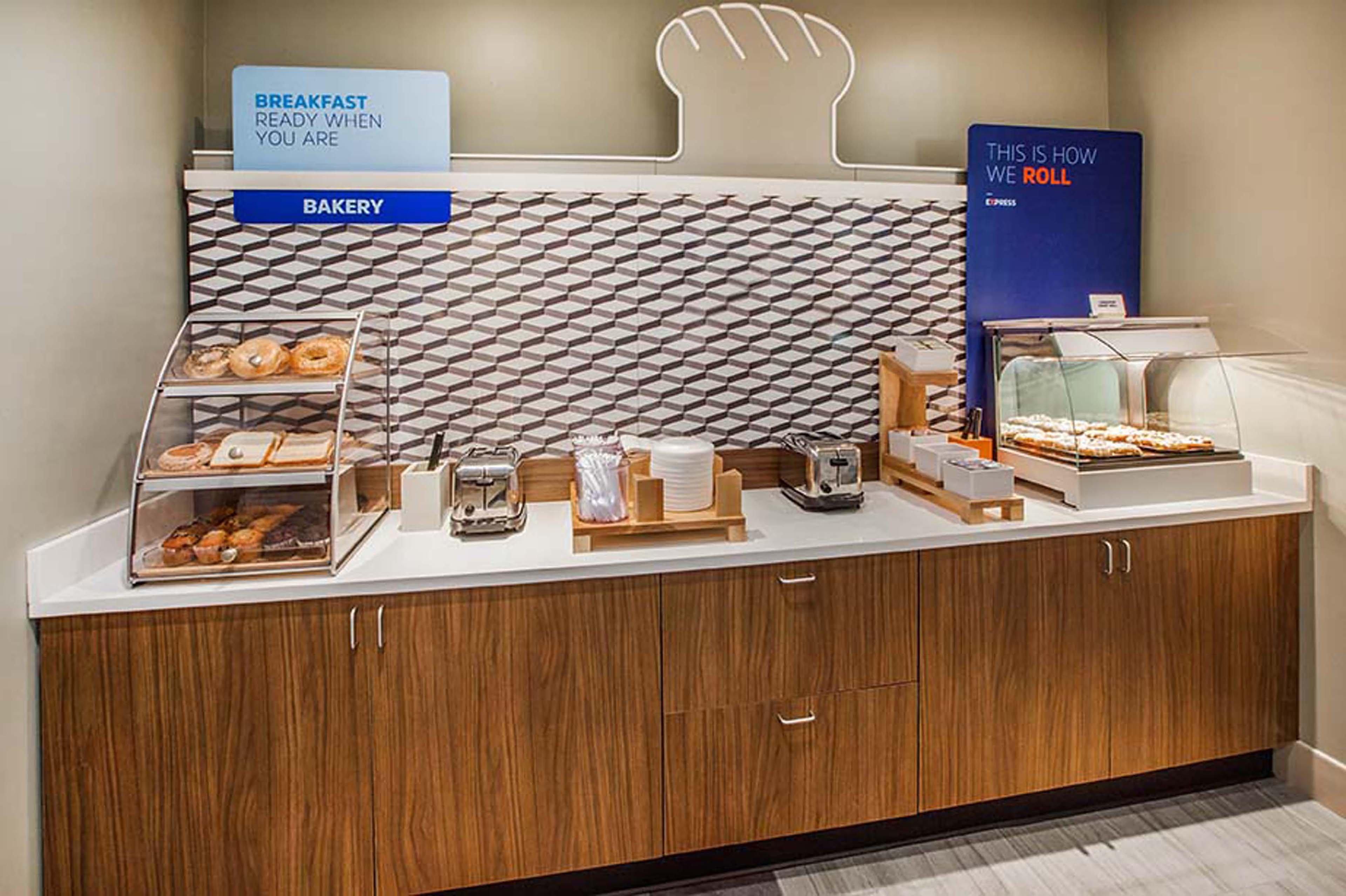Holiday Inn Express Hotel & Suites Minneapolis-Golden Valley By Ihg St. Louis Park Esterno foto