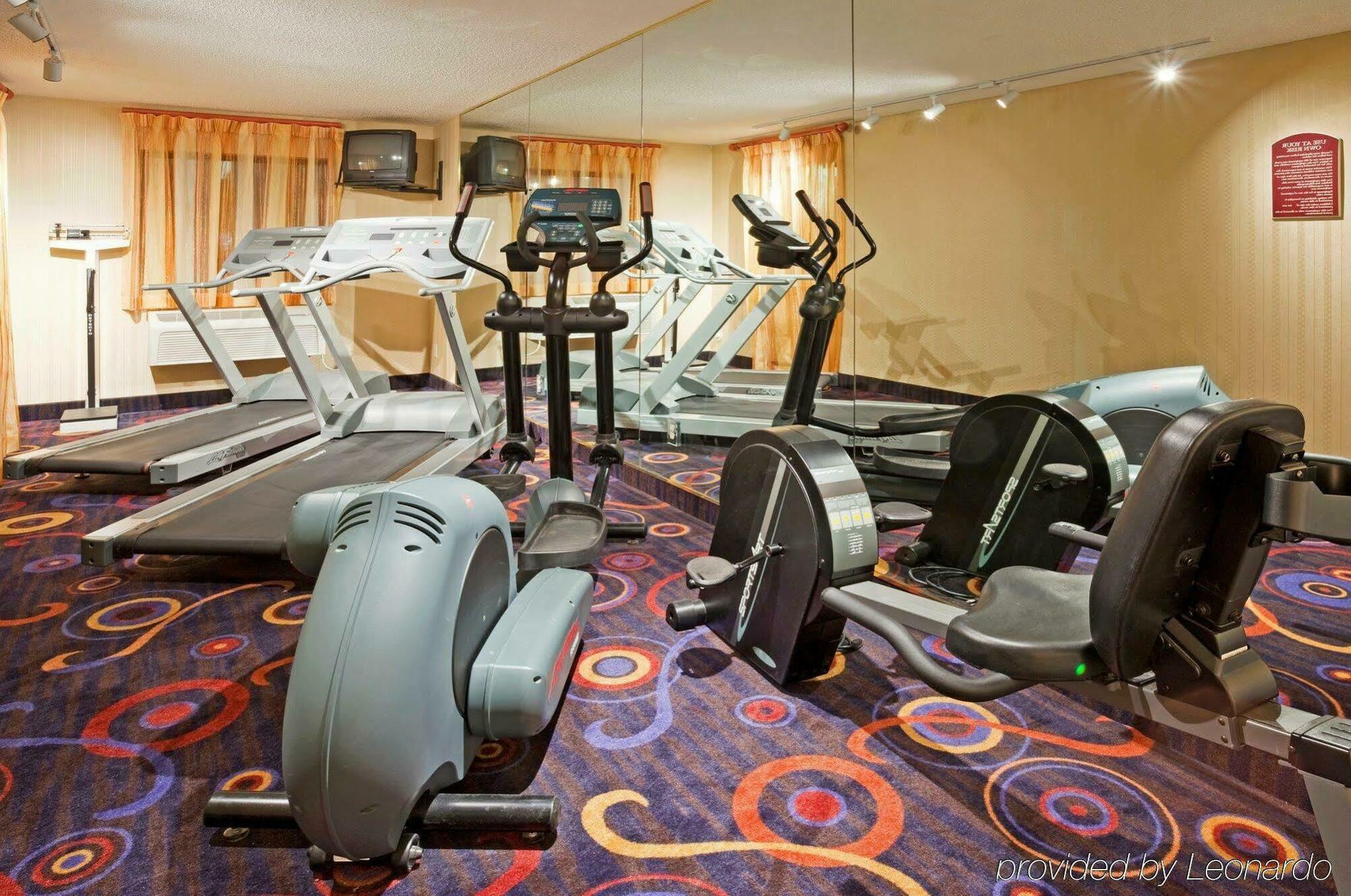 Holiday Inn Express Hotel & Suites Minneapolis-Golden Valley By Ihg St. Louis Park Servizi foto